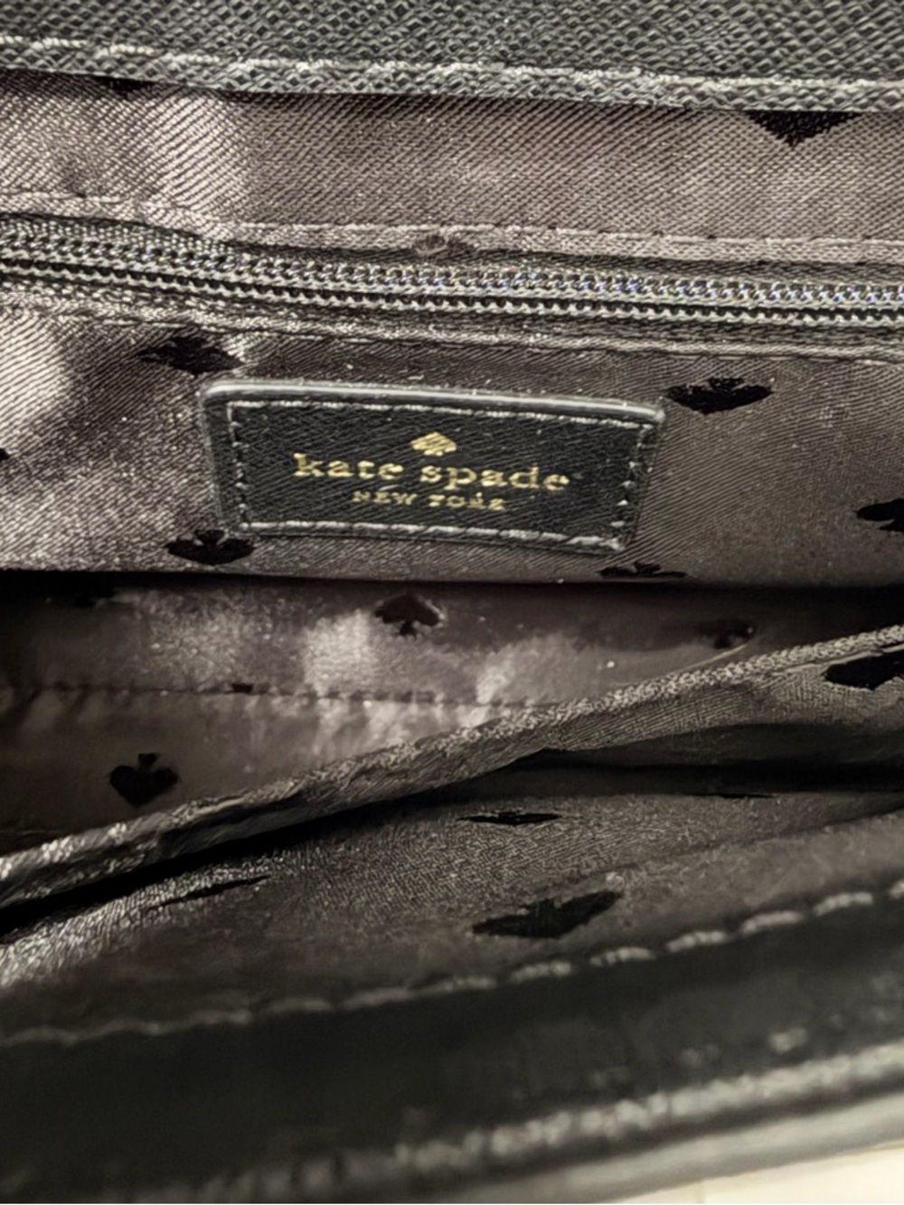 Kate Spade ♠️ Black Handbag with Gold Chain Strap/Crossbody Bag - Picture 4 of 4